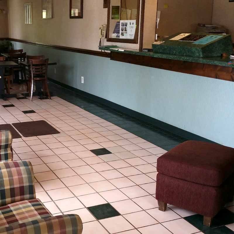 Mayfield Inn Clarion Interior photo